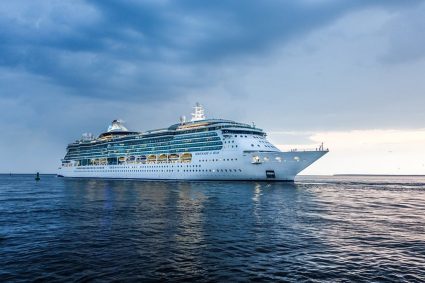 El «Wonder of the Seas», el crucero más grande del mundo, llegó a su puerto en Florida