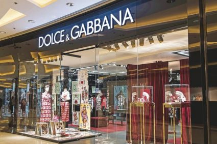 Dolce & Gabbana dejará de usar pieles de animales desde 2022