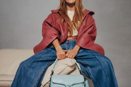 Día de la Madre: Coach presenta «I Got It From My Mom», campaña protagonizada por Jennifer Lopez