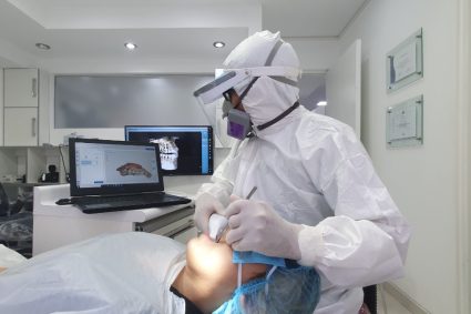 Dr. José Perés Yance: «La reconstrucción de sonrisa puede ser un procedimiento complejo «