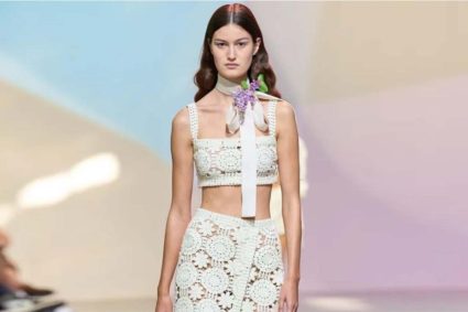 Elie Saab lo apuesta todo al blanco en la pasarela de París