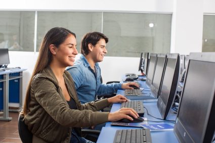 Icpna y Bcp se unen para otorgar becas de inglés a jóvenes talentosos