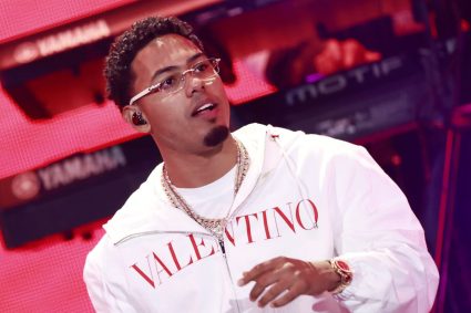 Myke Towers busca «un nuevo nivel” con el estreno de su nuevo álbum  