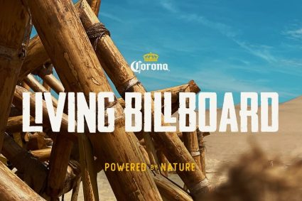 Corona y Fahrenheit DDB presentan el primer panel publicitario que camina solo