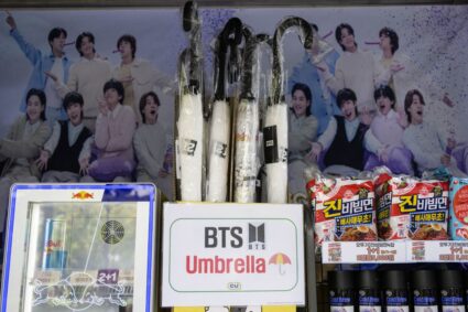 Seúl se viste de gala para celebrar el 10 aniversario de la banda BTS
