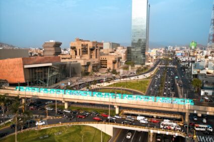 La línea 1 del Metro de Lima se viste de Panetón D´Onofrio en estas fiestas navideñas