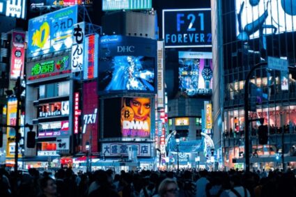 El distrito tokiota de Shibuya prohibirá beber alcohol en la calle de forma permanente