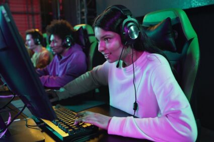 Mujeres en la industria de los videojuegos: desafíos y oportunidades