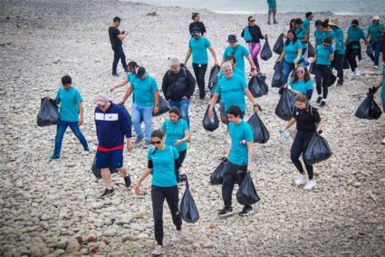 HP y 4ocean se unen para extraer 50 toneladas de plástico de las playas de América Latina