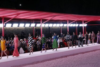 Carolina Herrera presenta una «carta de amor a México» en su nueva colección