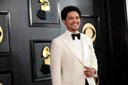 Trevor Noah será el presentador de los premios Grammy por quinto año consecutivo