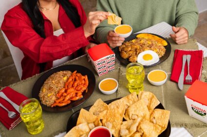 Chinawok celebra navidad con nuevos empaques festivos y combos familiares especiales