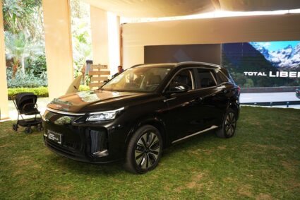 DFSK Perú celebra 20 años con el lanzamiento de la nueva SUV híbrida enchufable E5 Plus