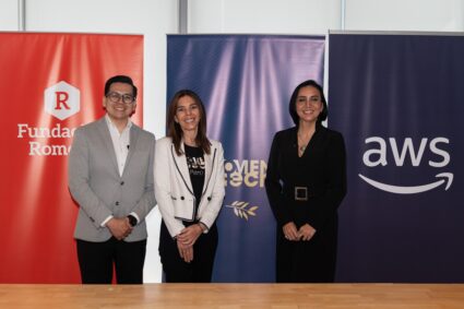 Women in Tech se une a AWS Entrena Perú para impulsar a más mujeres en IA y nube