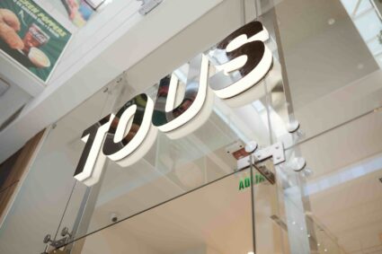TOUS y Vélez inauguran tiendas en Mall Aventura Arequipa